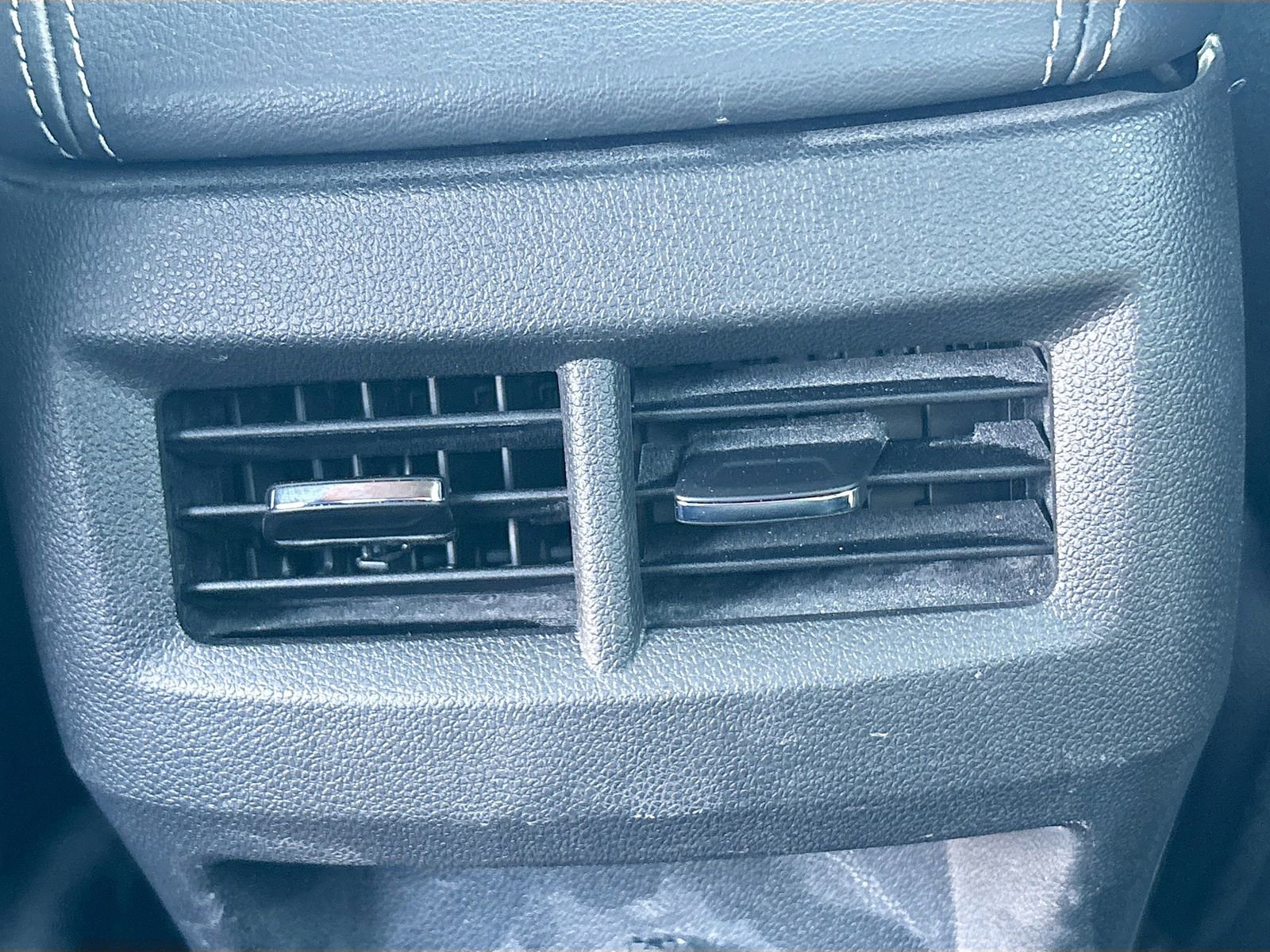 Used 2025 Cadillac CT4 Luxury image 27