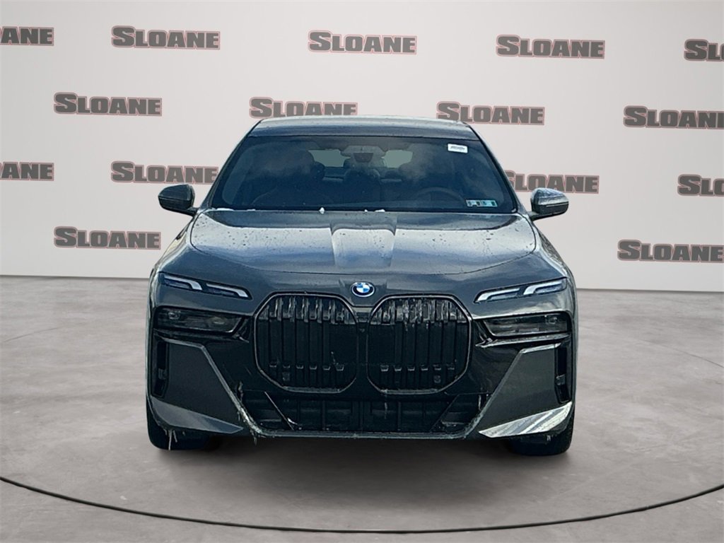 New 2026 BMW 750e xDrive image 8