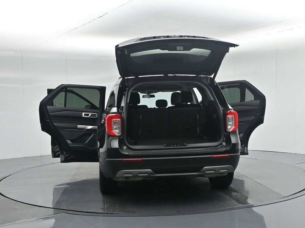 Used 2022 Ford Explorer XLT w/ Equipment Group 202A image 38