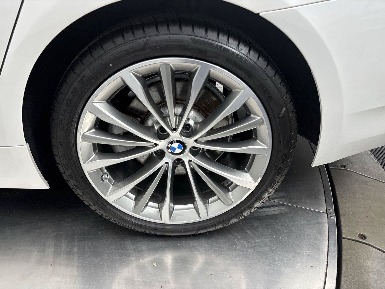 Used 2023 BMW 530i xDrive w/ Convenience Package AWD/4WD image 27