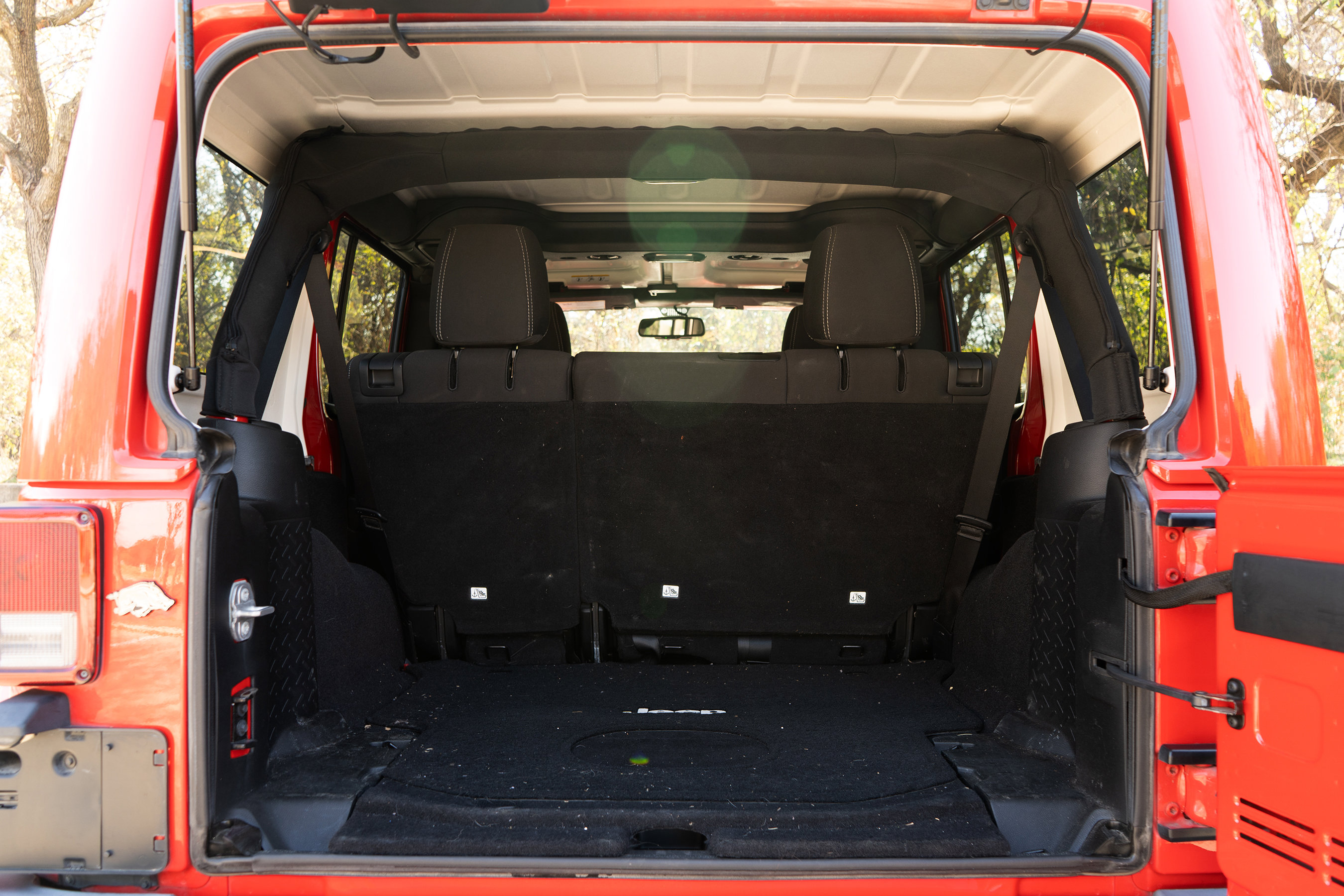 Used 2017 Jeep Wrangler Unlimited Sahara w/ Max Tow Package image 40