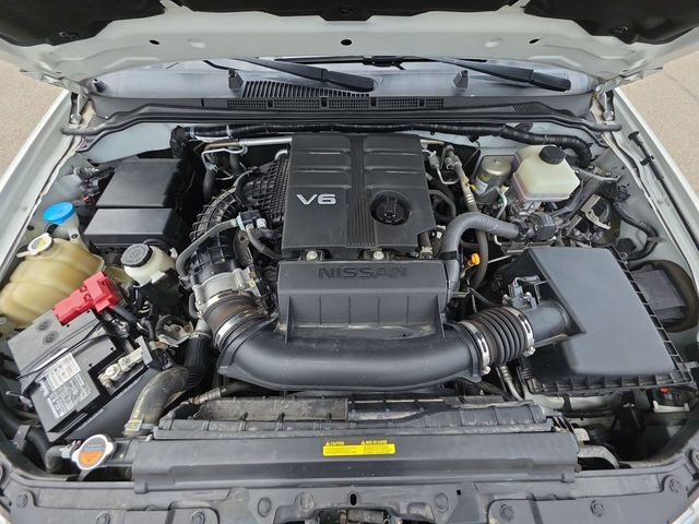 Used 2021 Nissan Frontier PRO-4X w/ Pro-4x Utility Package AWD/4WD image 33