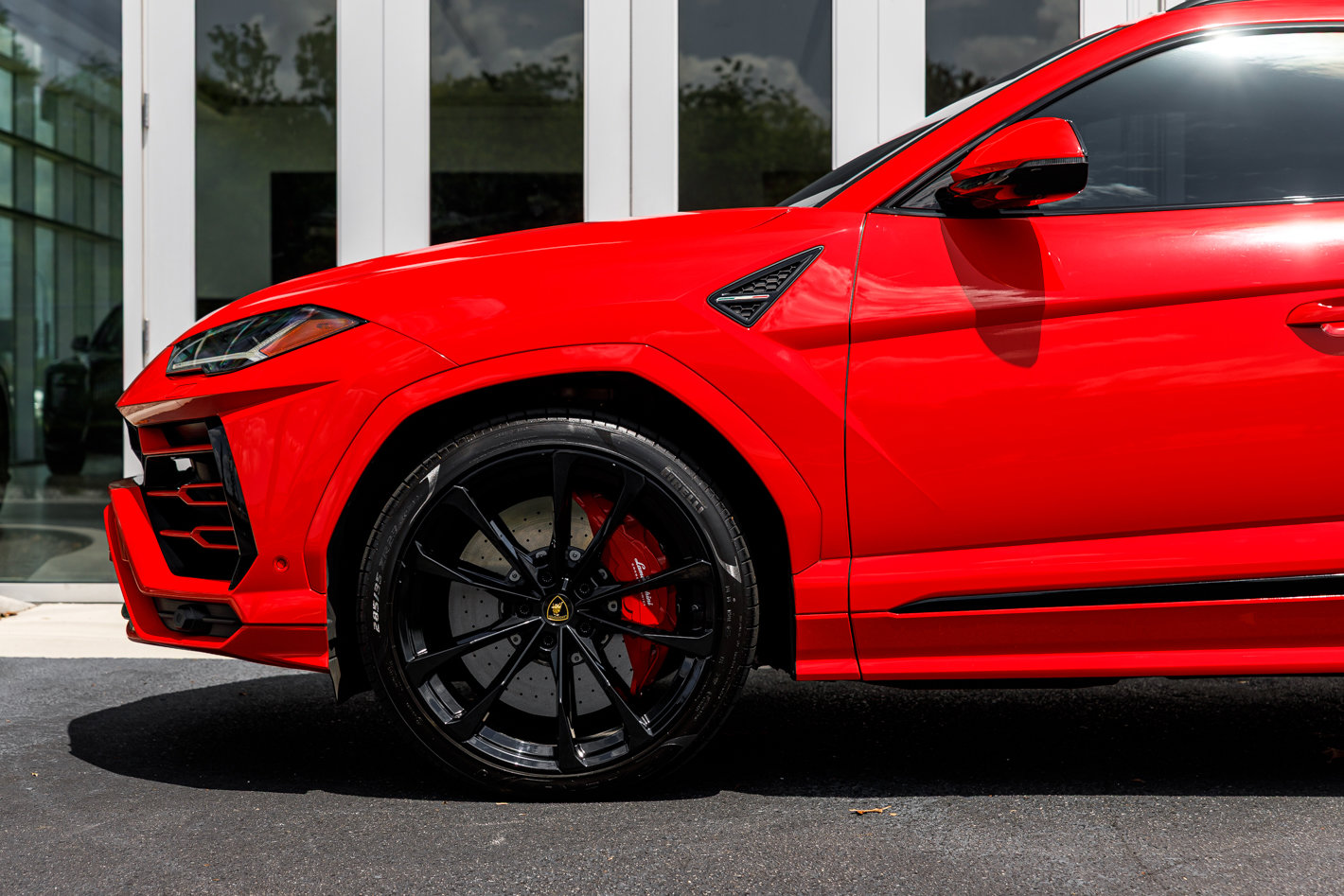 Used 2022 Lamborghini Urus AWD/4WD image 5