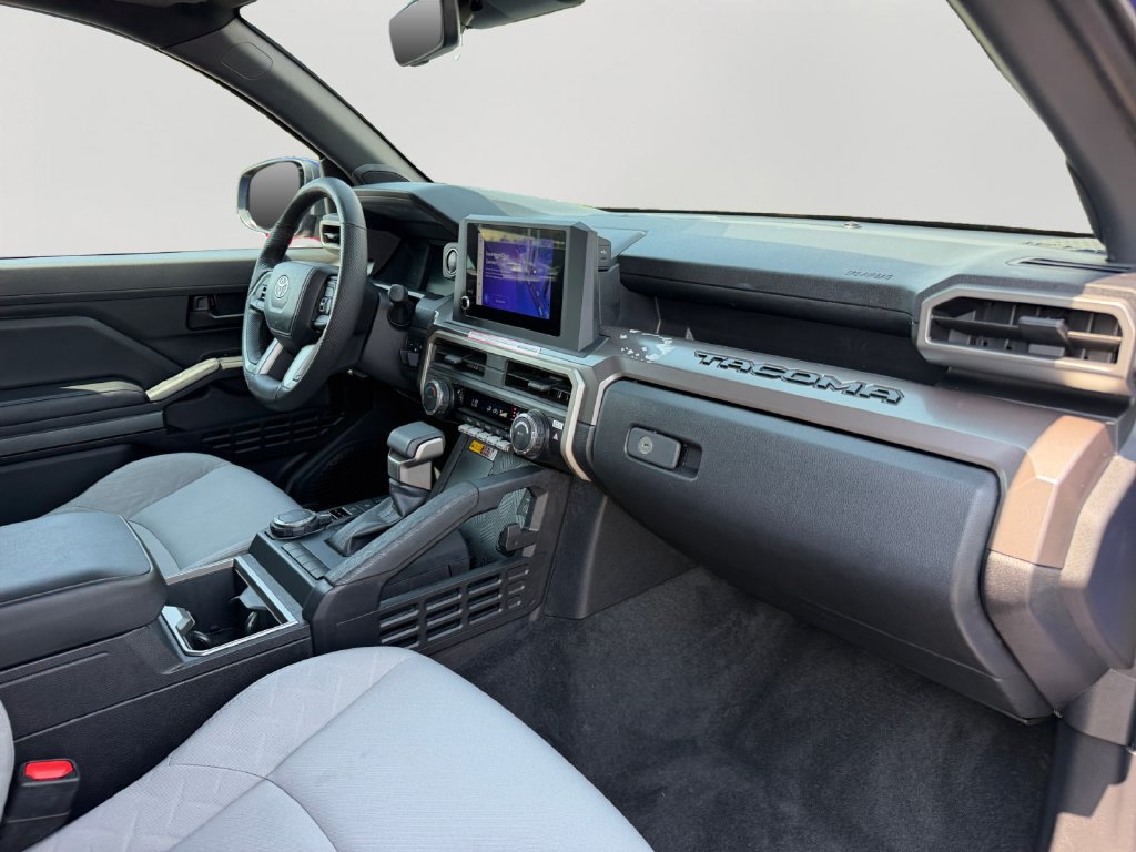 Certified 2024 Toyota Tacoma SR5 AWD/4WD image 7