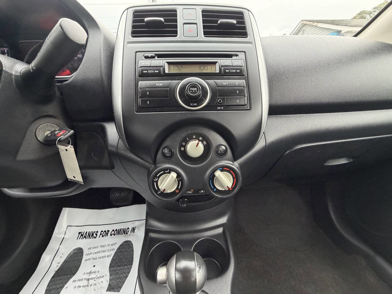 Used 2014 Nissan Versa SV image 26