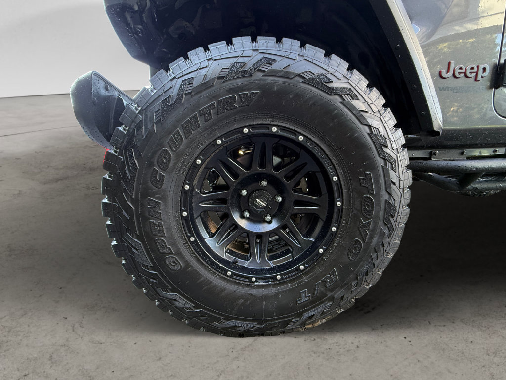 Used 2019 Jeep Wrangler Unlimited Rubicon w/ Cold Weather Group AWD/4WD image 9