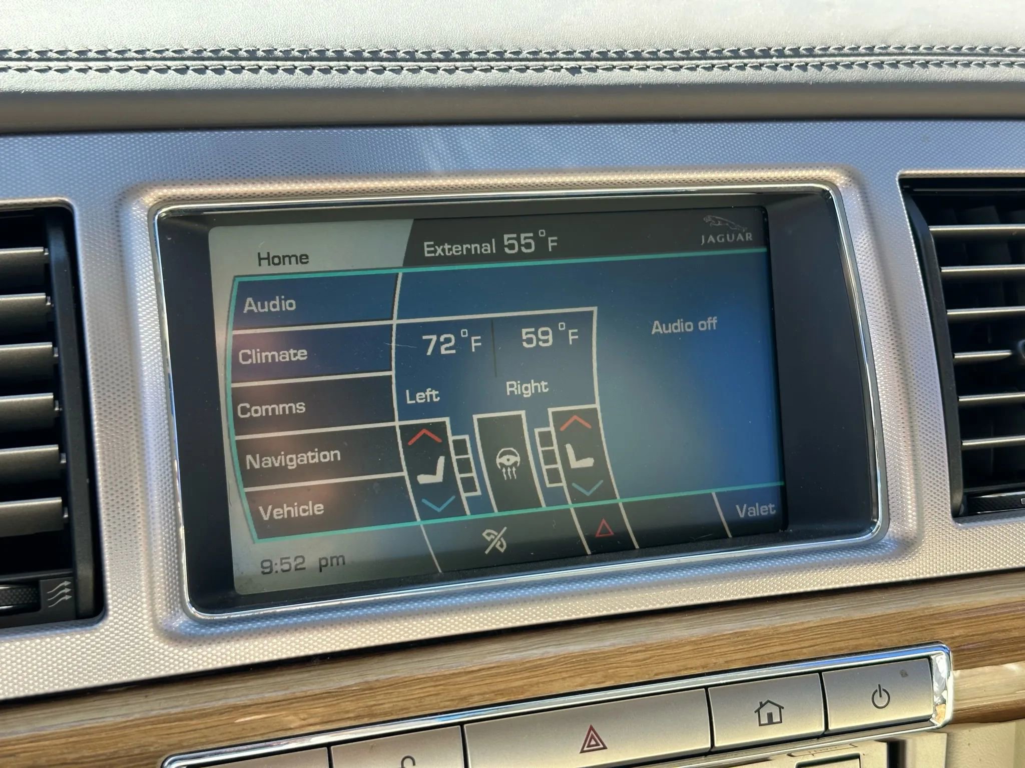 Used 2009 Jaguar XF Premium image 30