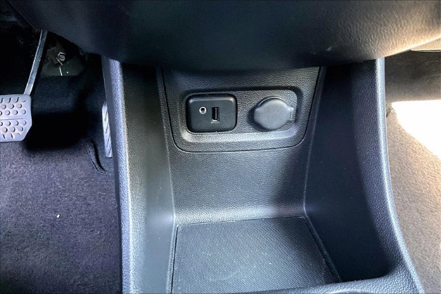 Used 2017 Chevrolet Spark LT FWD image 32