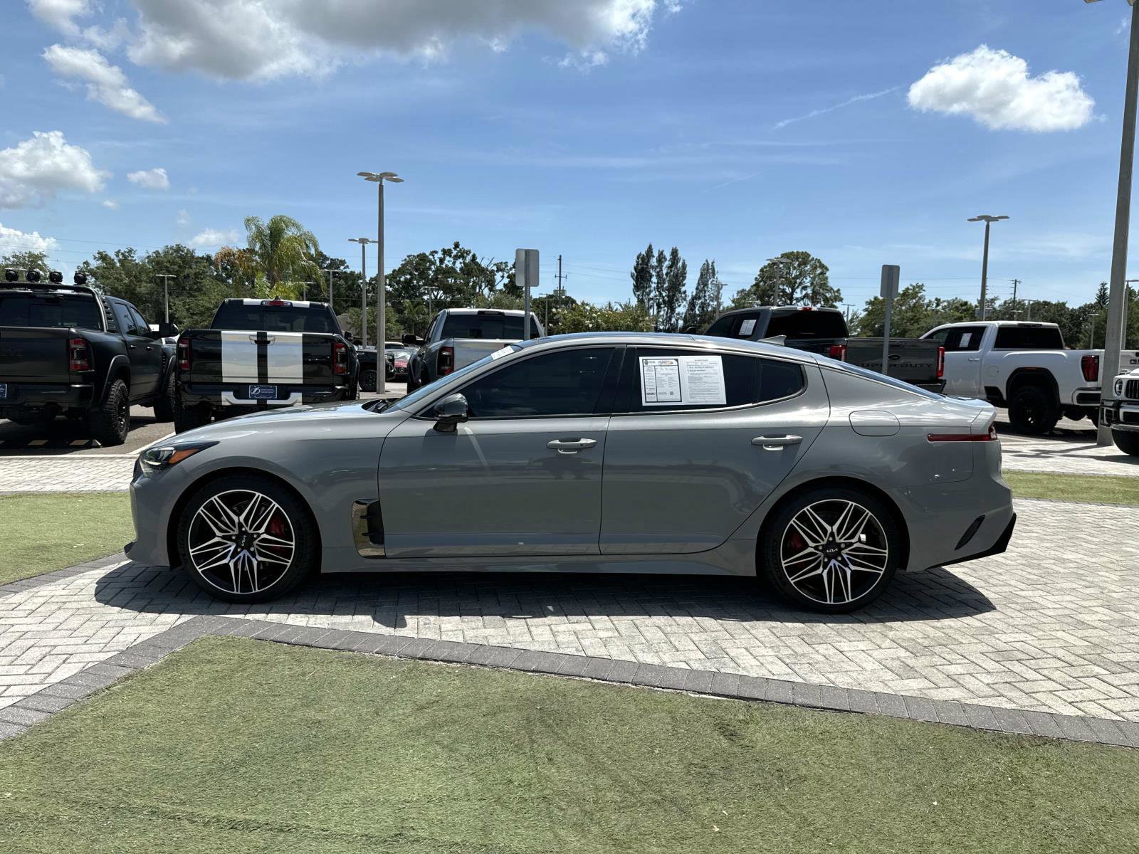 Used 2022 Kia Stinger GT1 RWD image 4