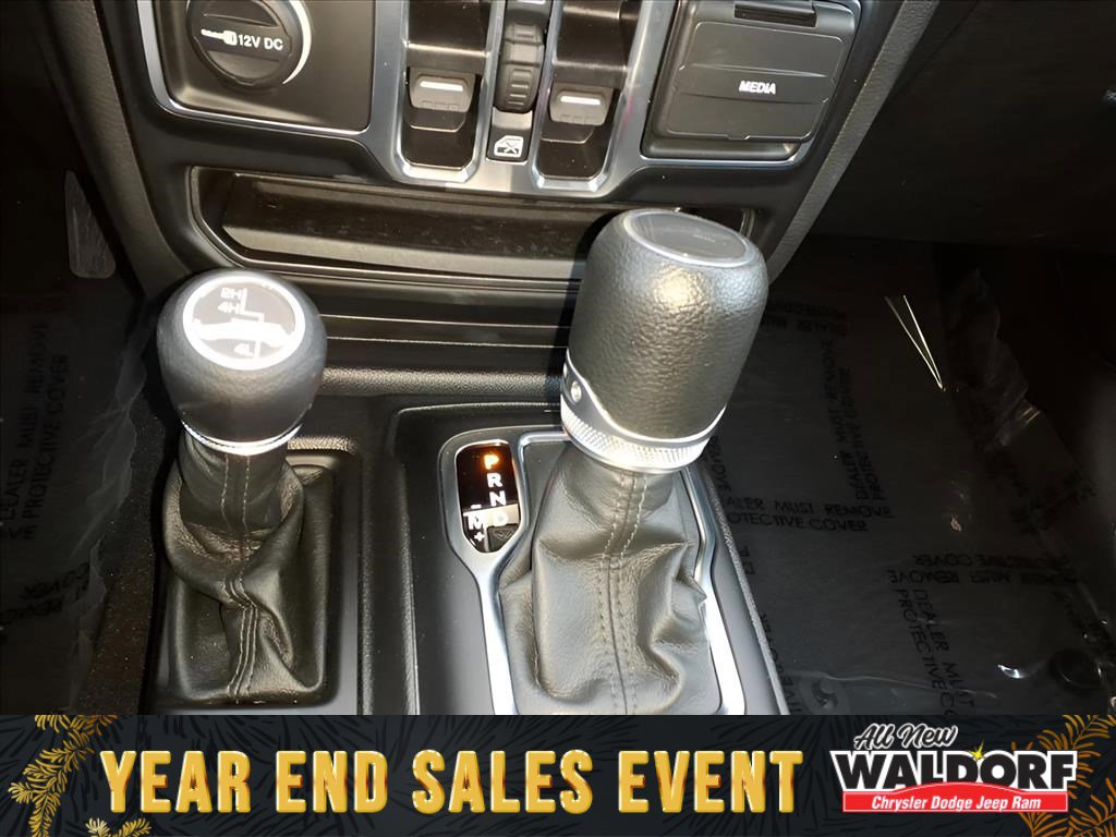 Used 2023 Jeep Gladiator Sport image 14