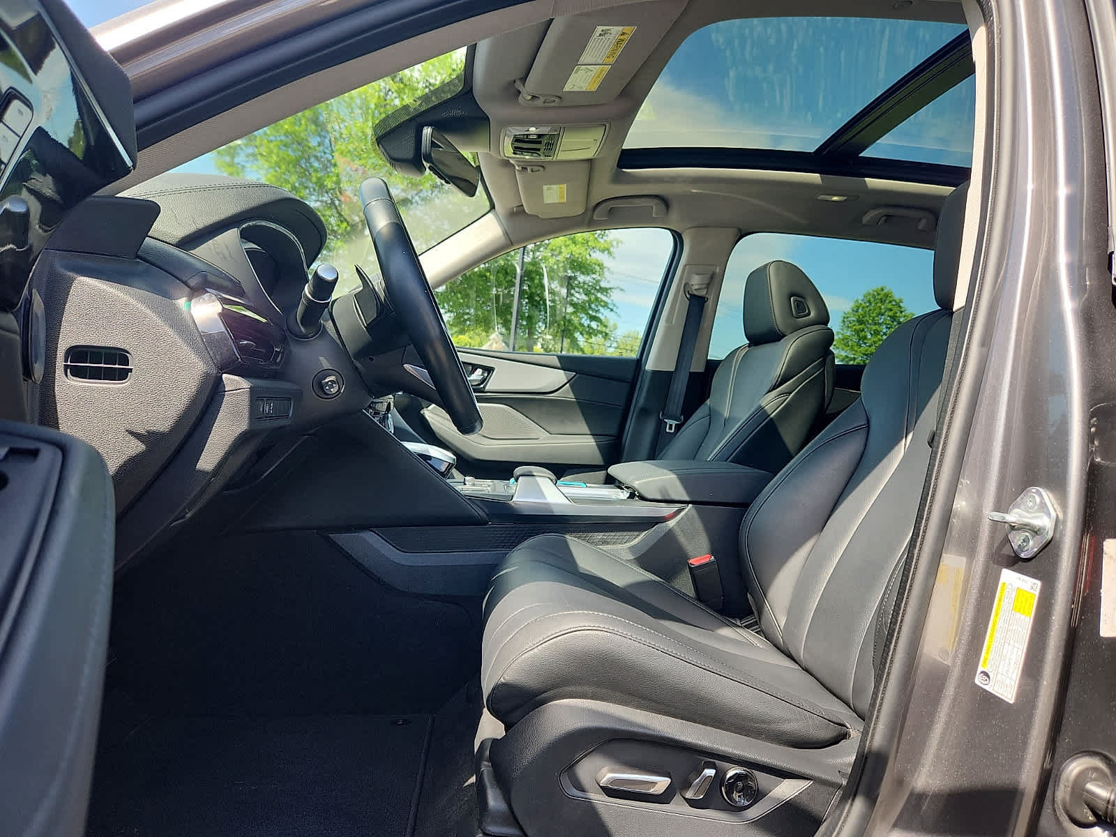 Used 2023 Acura MDX SH-AWD image 14