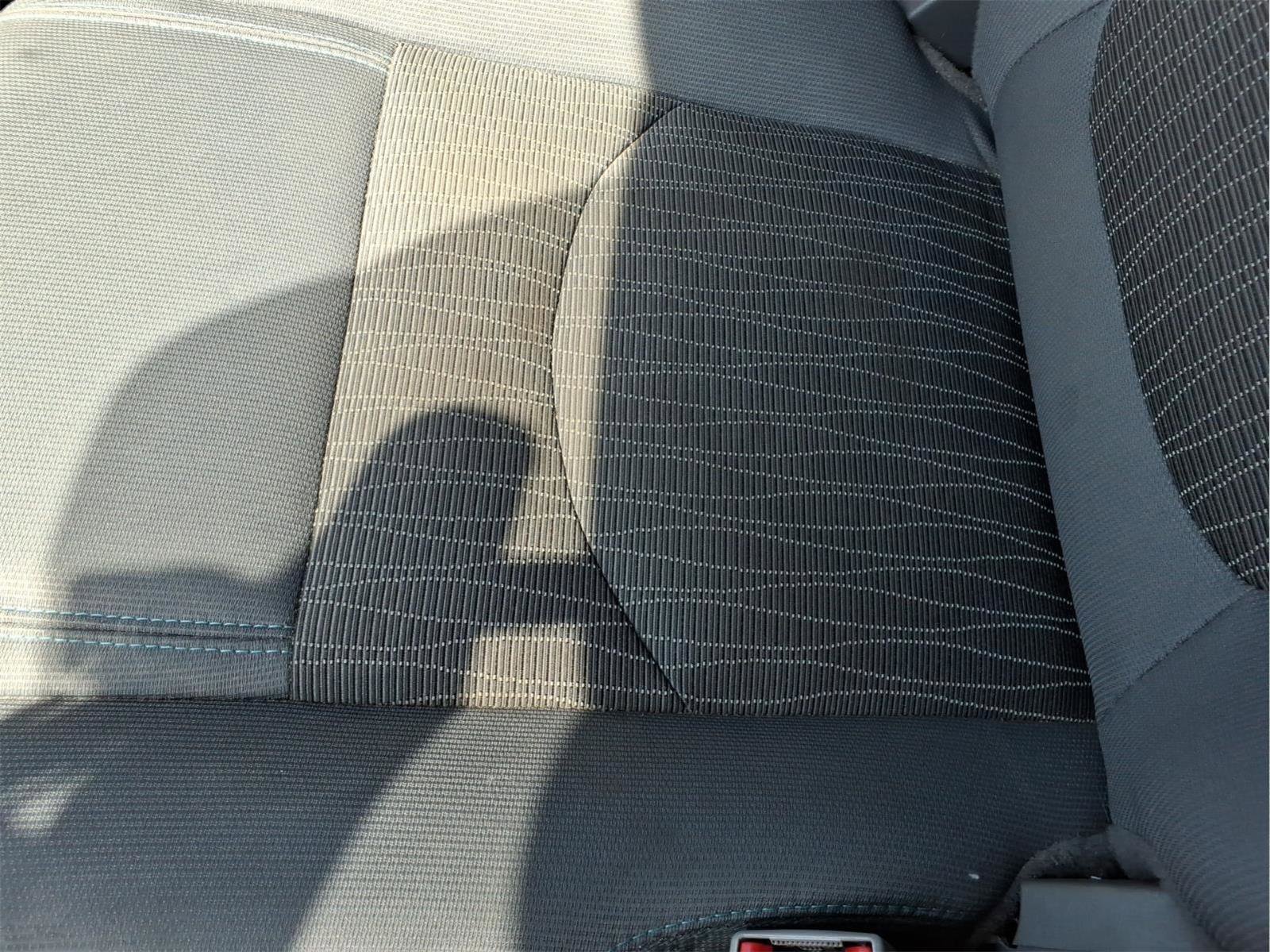 Used 2017 Chevrolet Traverse LT w/ Style and Technology Package FWD image 24