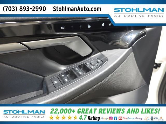 Used 2024 BMW 530i xDrive w/ Premium Package image 12