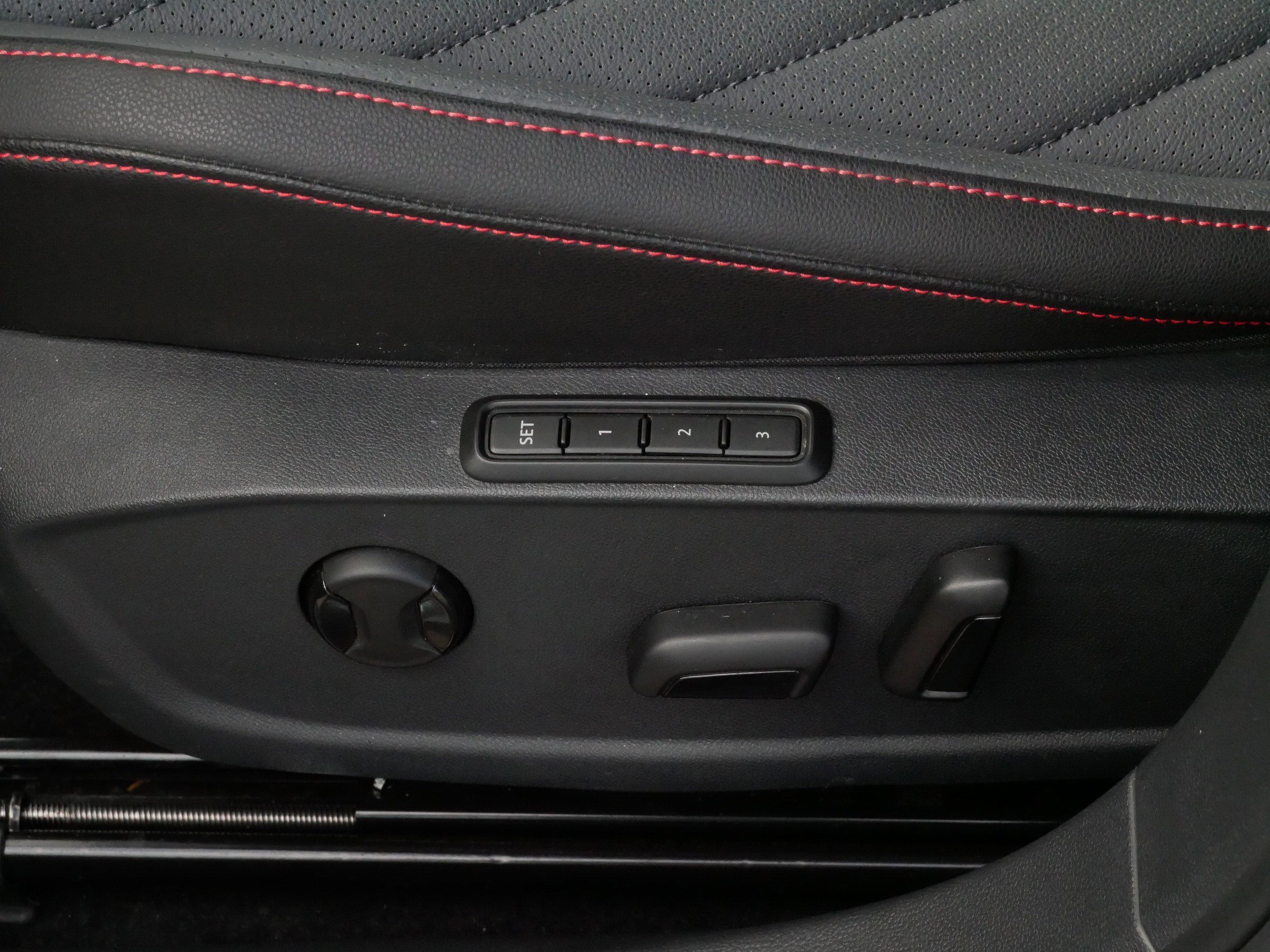 Certified 2025 Volkswagen Jetta GLI Autobahn image 20