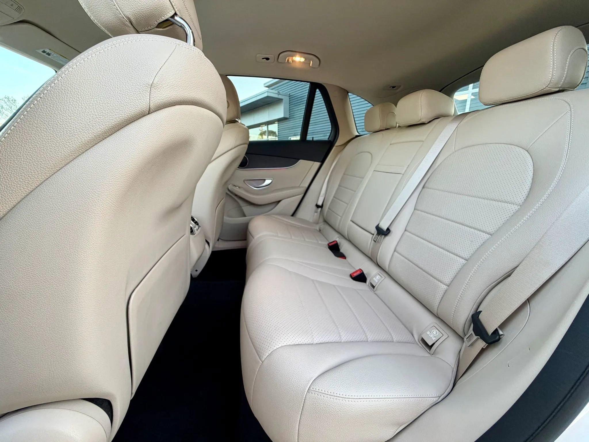 Used 2022 Mercedes-Benz GLC 300 4MATIC w/ Multimedia Package Lite image 33