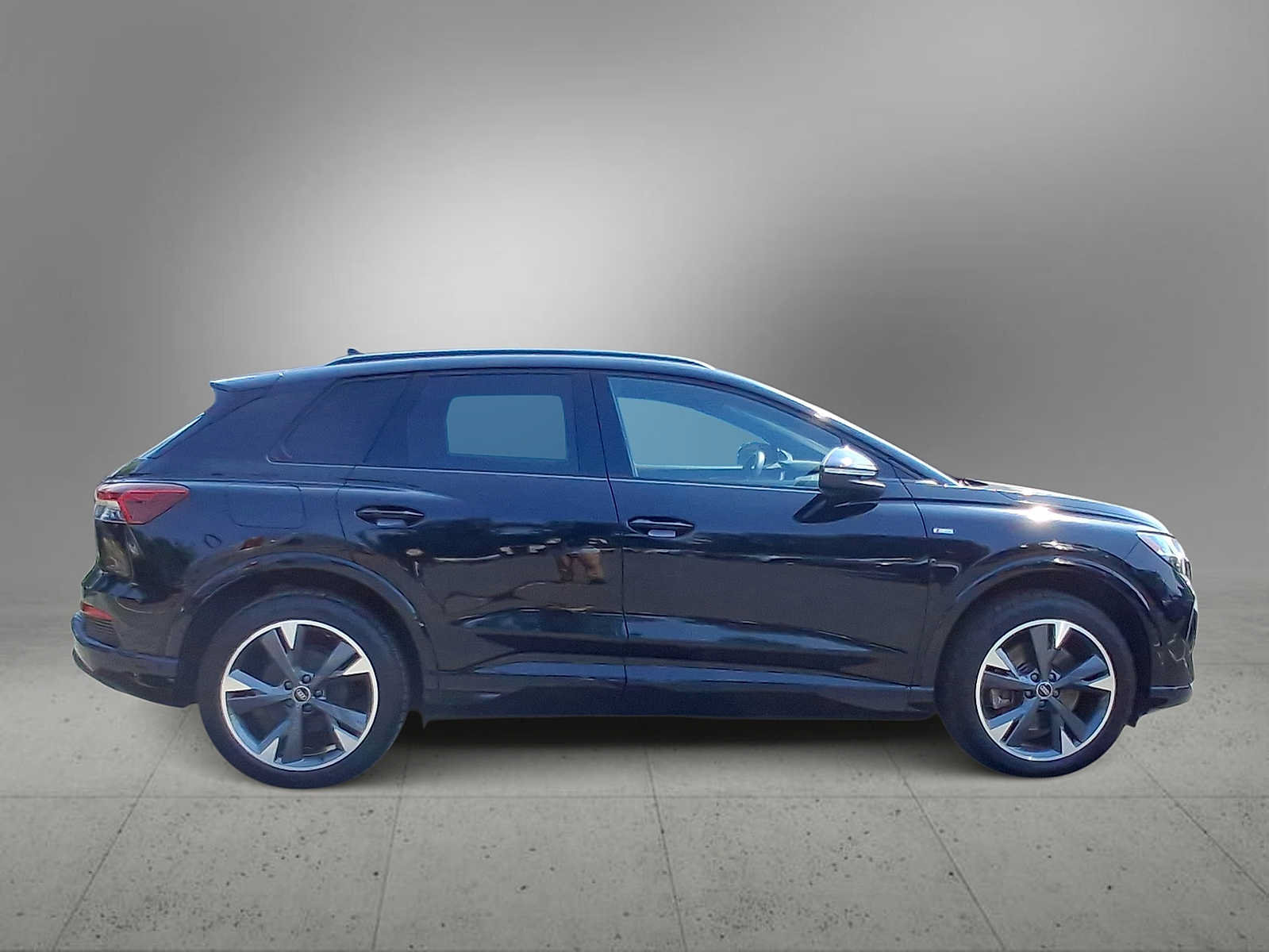 Used 2023 Audi Q4 e-tron Prestige w/ Black Optic Package AWD/4WD image 9