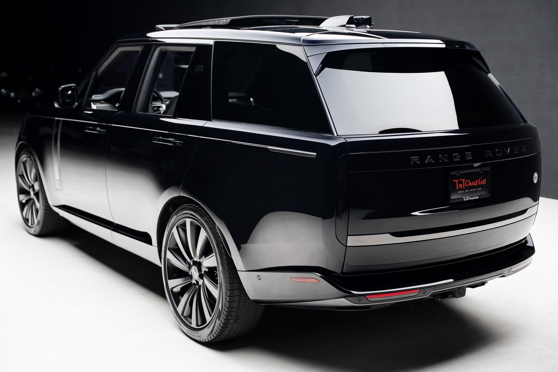 Used 2023 Land Rover Range Rover SV AWD/4WD image 24