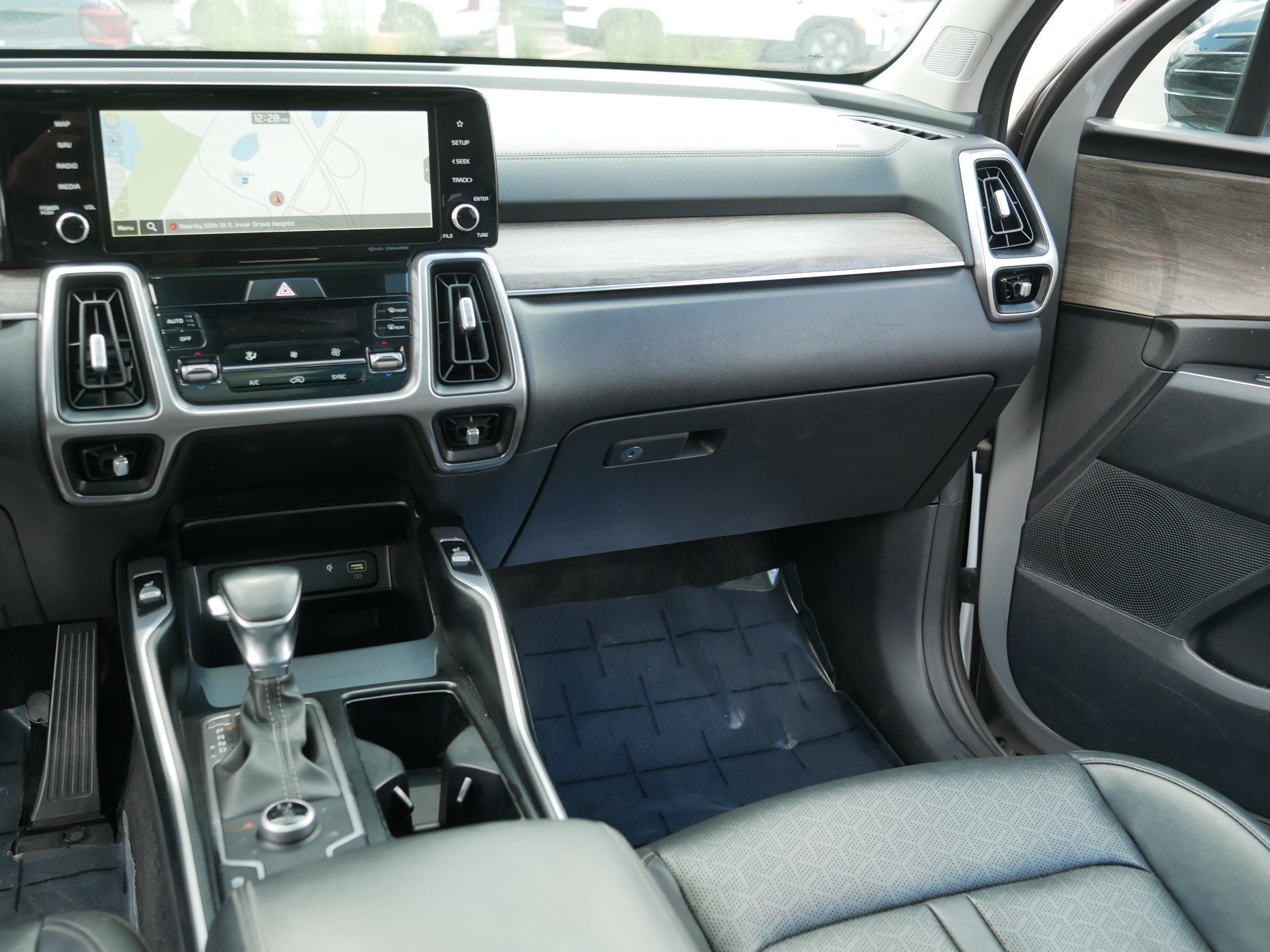 Used 2023 Kia Sorento S w/ Panoramic Sunroof Package AWD/4WD image 23