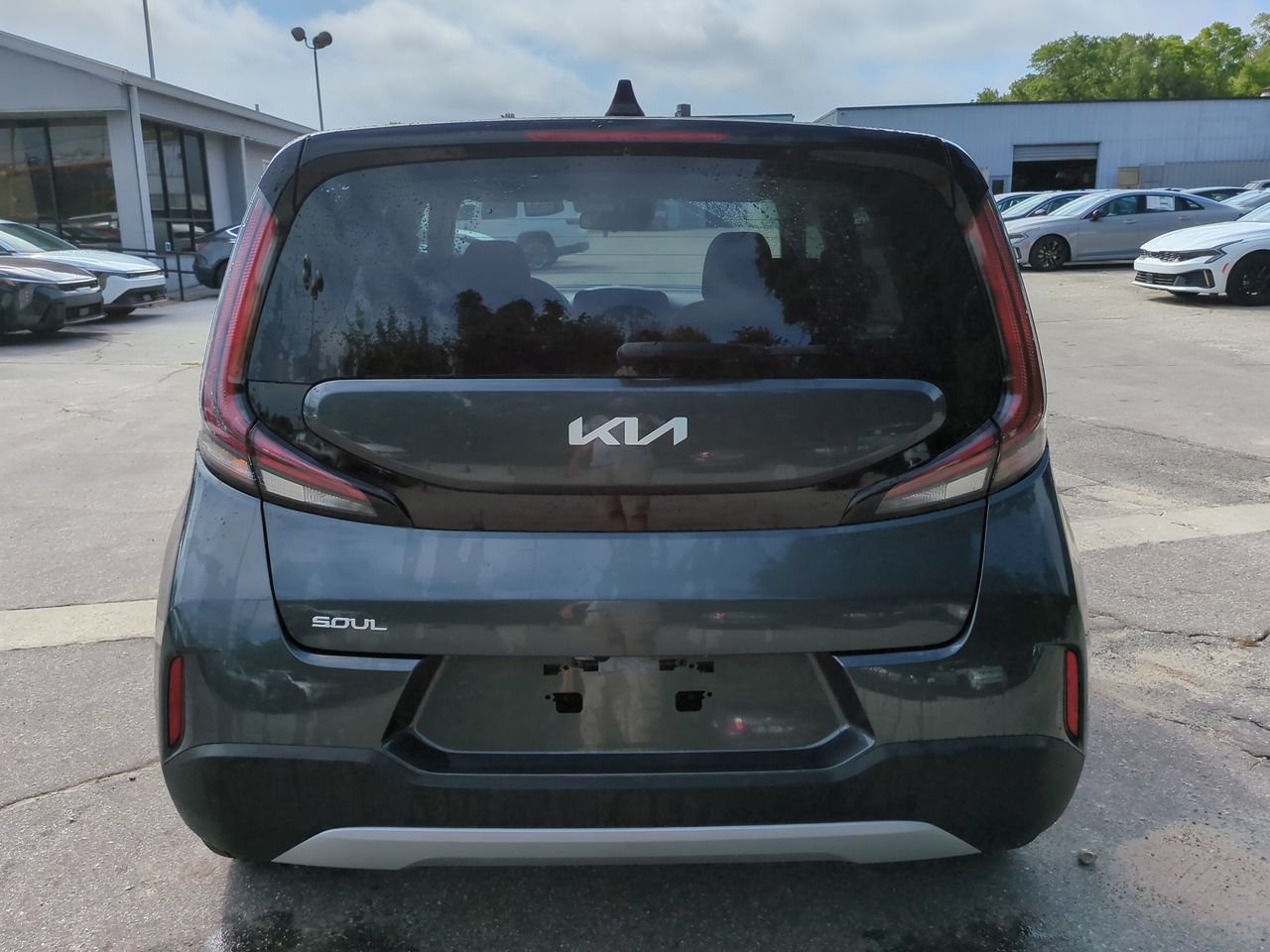 Certified 2025 Kia Soul LX w/ LX Technology Package FWD image 6