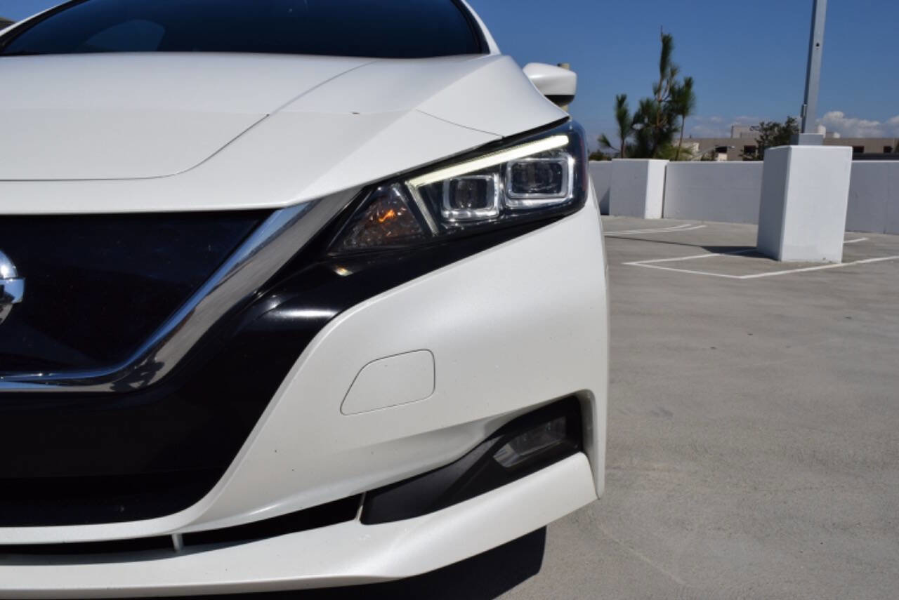Used 2019 Nissan Leaf SV w/ SV Technology Package image 2