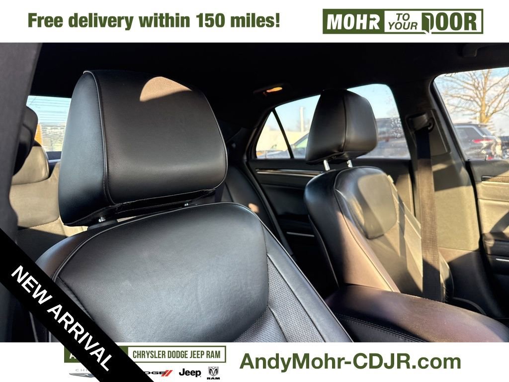 Used 2013 Chrysler 300 C image 29