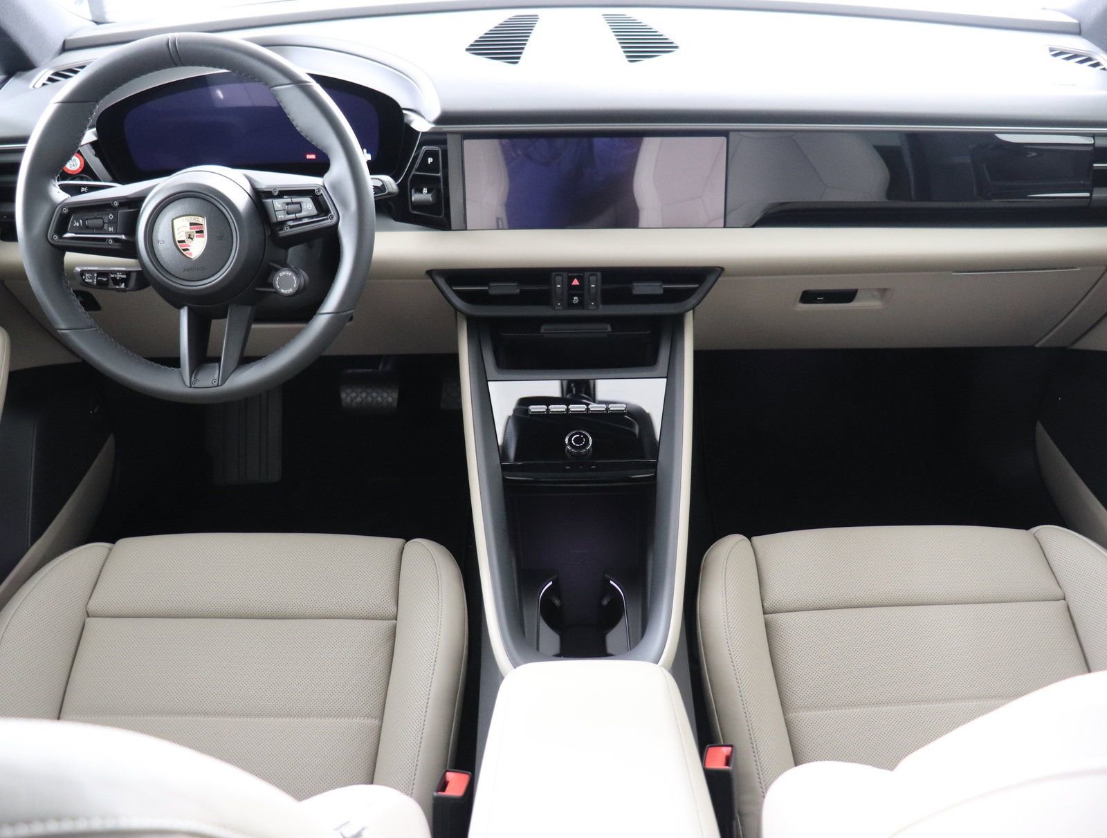 Certified 2024 Porsche Macan 4 Electric AWD/4WD image 22