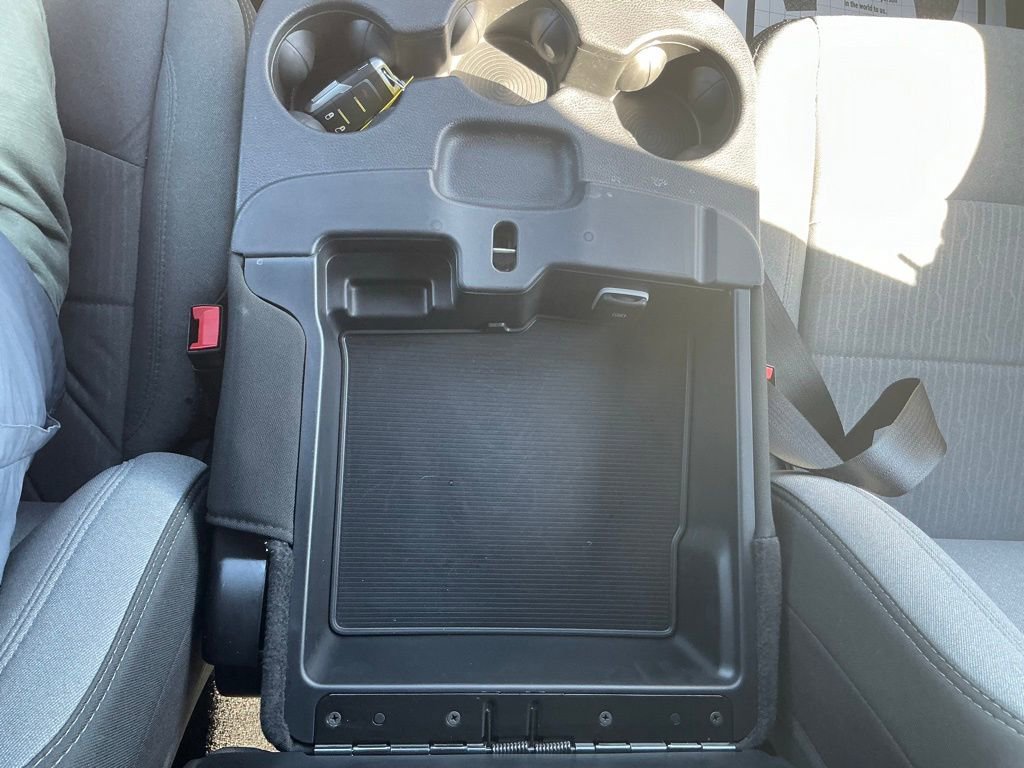 Used 2024 RAM 3500 Big Horn image 24