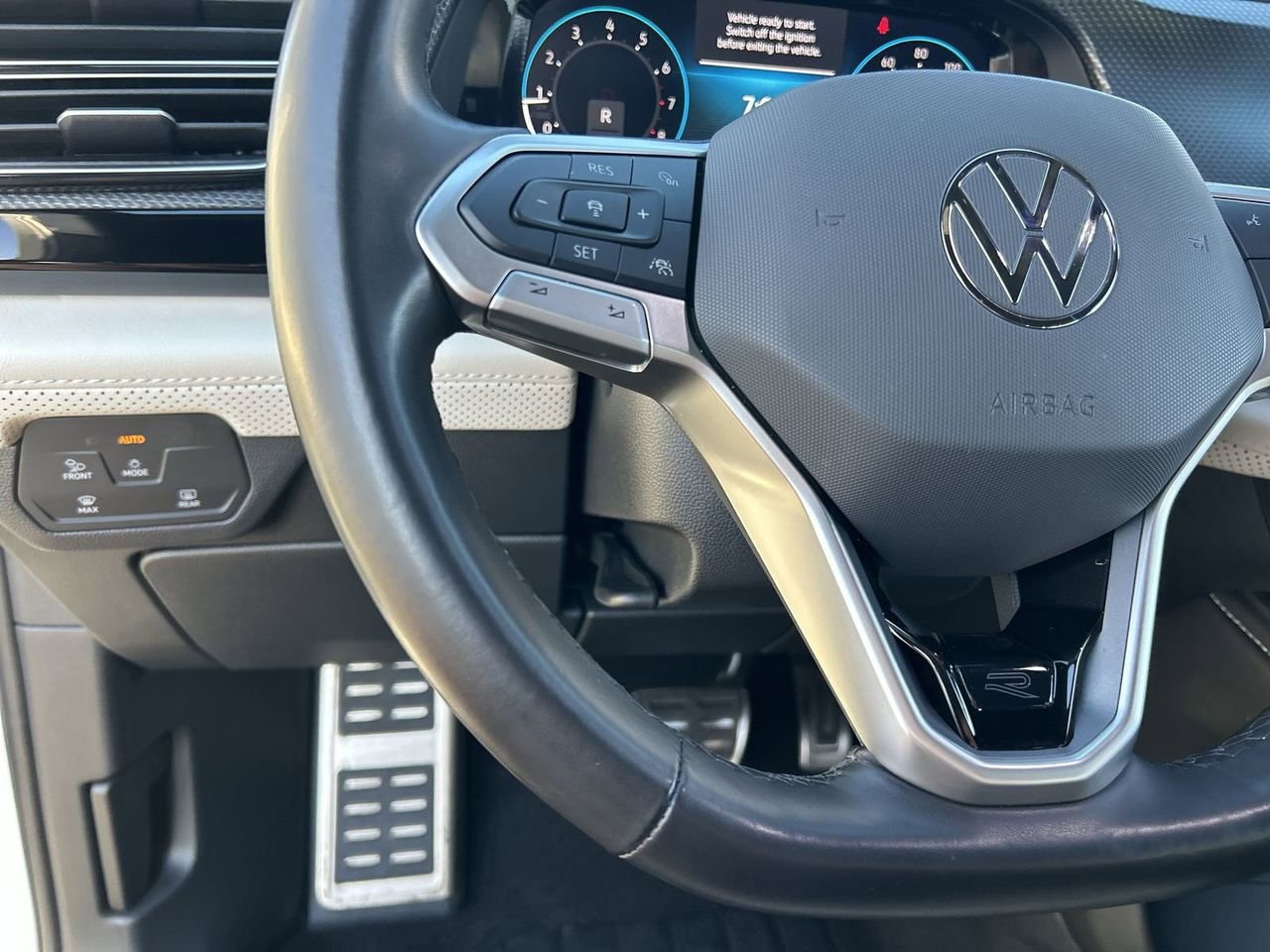 Certified 2024 Volkswagen Atlas Cross Sport SEL Premium R-Line AWD/4WD image 21