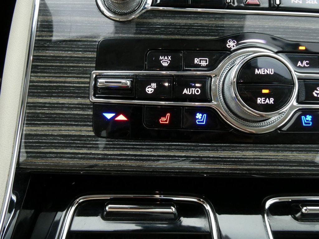 Used 2023 Lincoln Aviator Black Label Grand Touring w/ Class IV Trailer Tow Package image 35