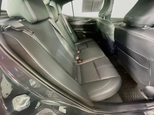 Used 2025 Toyota Camry XSE FWD image 29