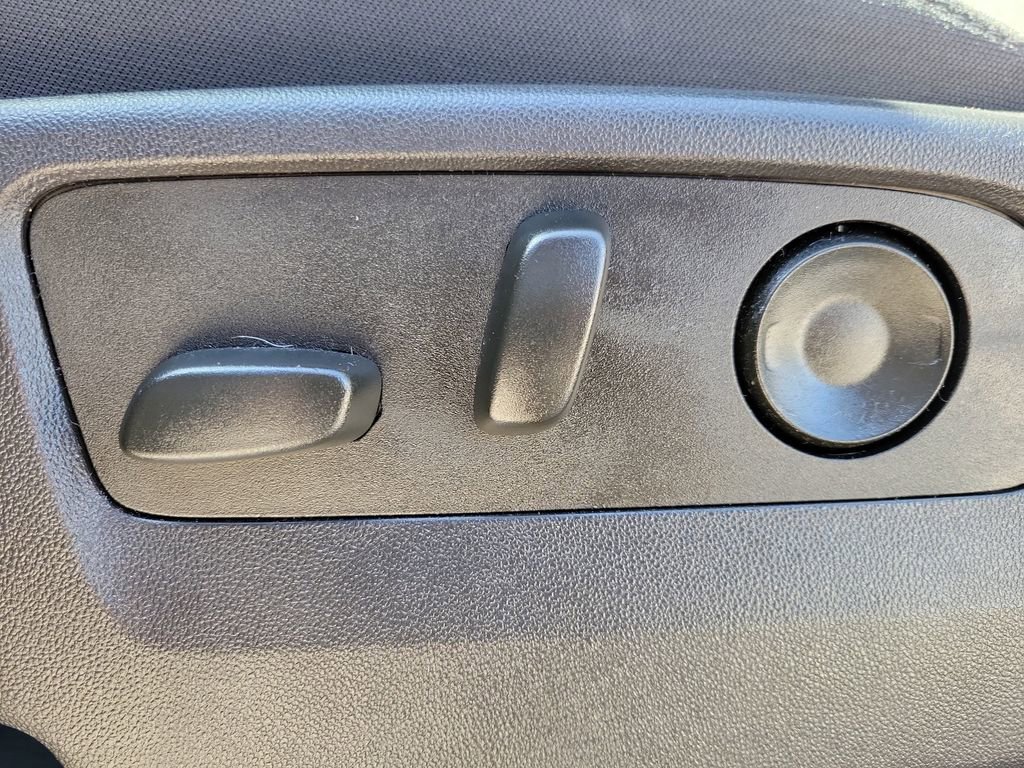 Used 2024 Chevrolet Silverado 1500 LT image 19