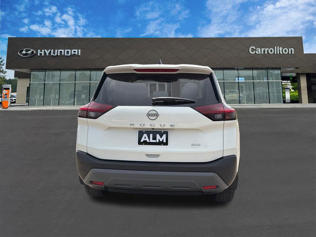 Used 2022 Nissan Rogue S AWD/4WD image 6
