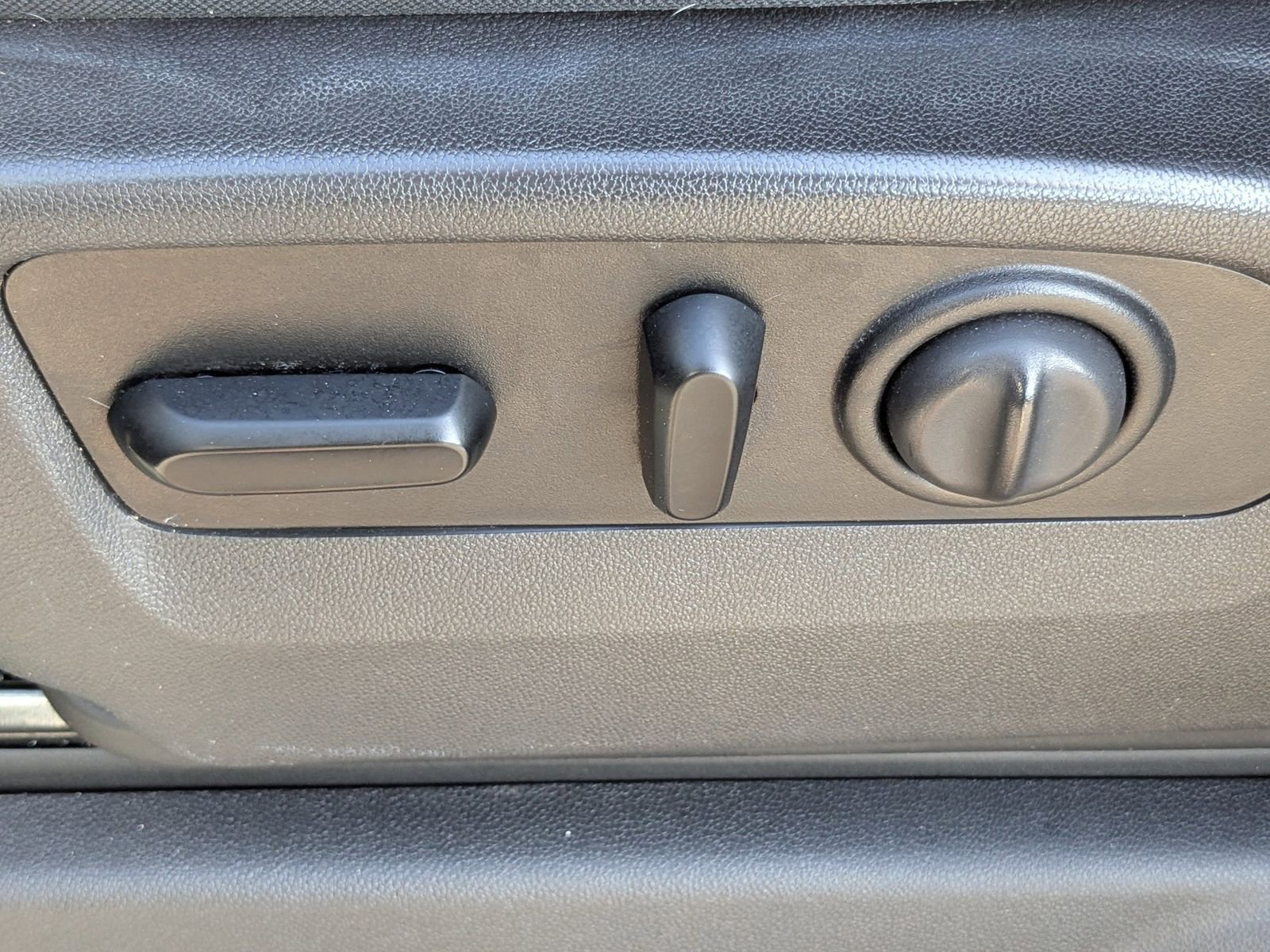 Used 2019 Chevrolet Silverado 1500 LT w/ All-Star Edition image 21