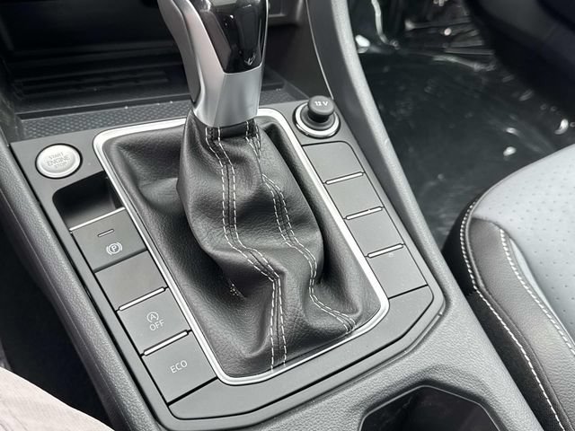 New 2026 Volkswagen Jetta SE FWD image 23