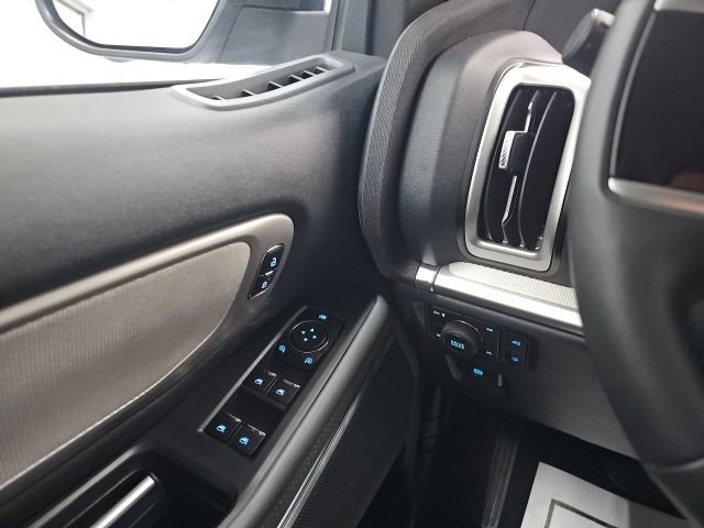 Used 2025 Ford Expedition Max Active AWD/4WD image 29