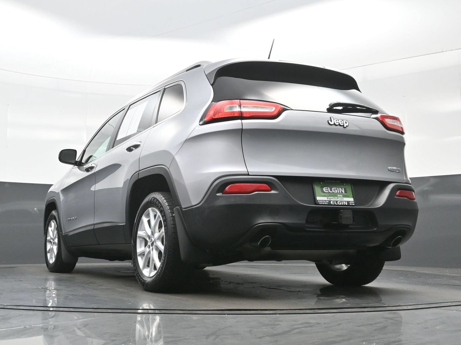 Used 2014 Jeep Cherokee Latitude w/ Trailer Tow Group FWD image 29