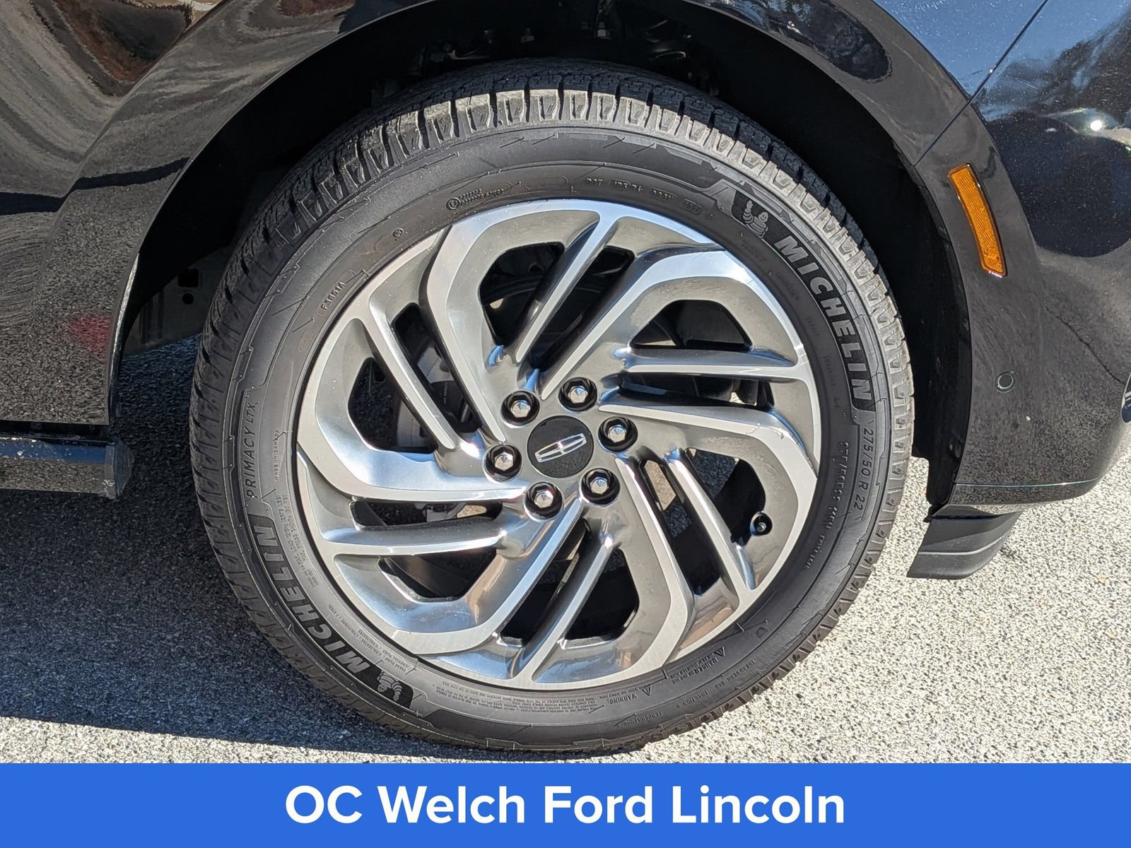 Certified 2025 Lincoln Navigator Reserve AWD/4WD image 13