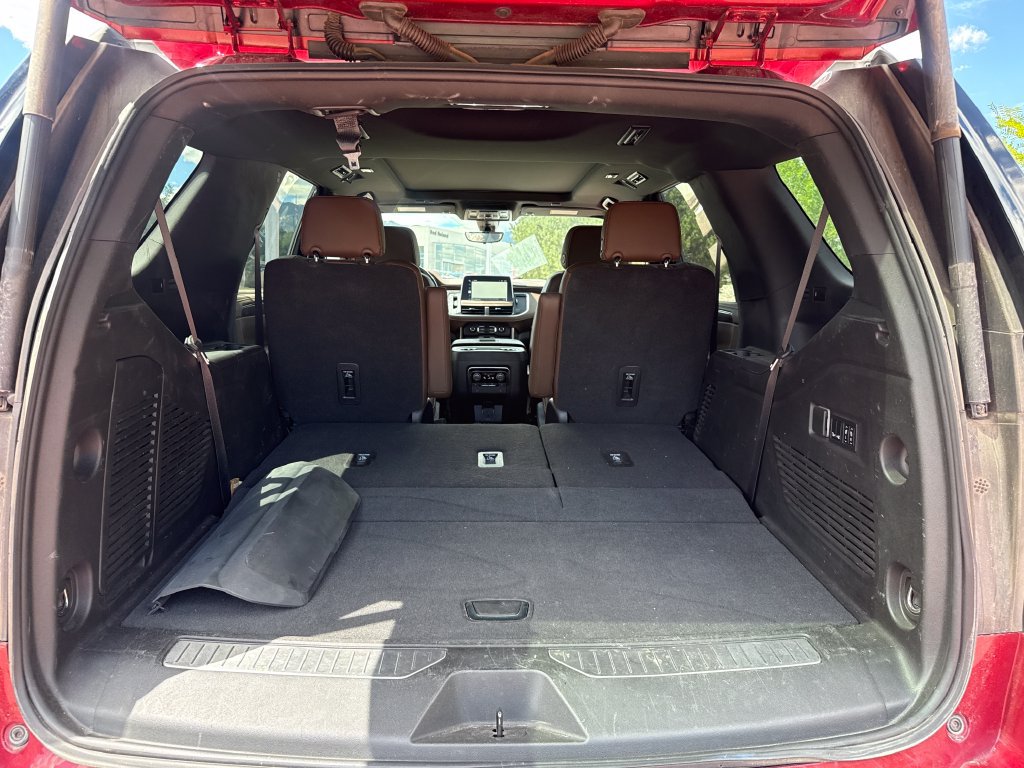 Used 2022 Chevrolet Tahoe High Country AWD/4WD image 8