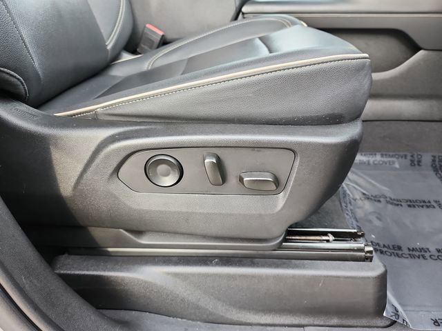 Certified 2023 Chevrolet Suburban Premier image 21