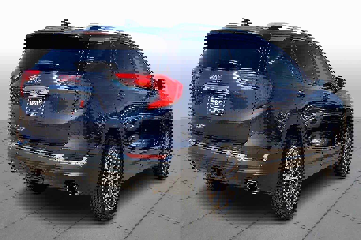 Used 2018 GMC Terrain SLT w/ Preferred Package image 13