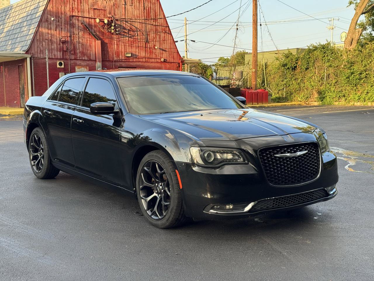 Used 2019 Chrysler 300 S RWD image 2