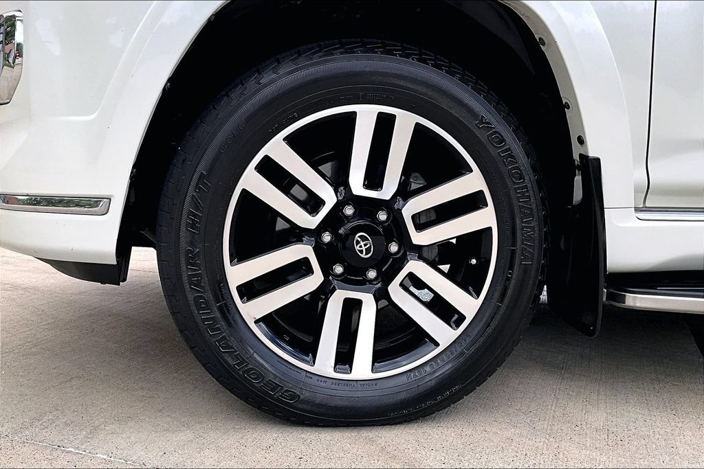 Used 2022 Toyota 4Runner Limited AWD/4WD image 11