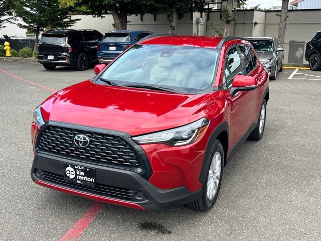 Used 2022 Toyota Corolla Cross LE AWD/4WD image 3