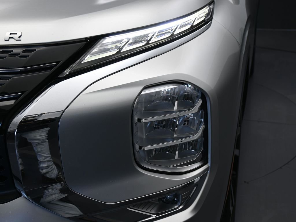 Used 2022 Mitsubishi Outlander SEL image 25