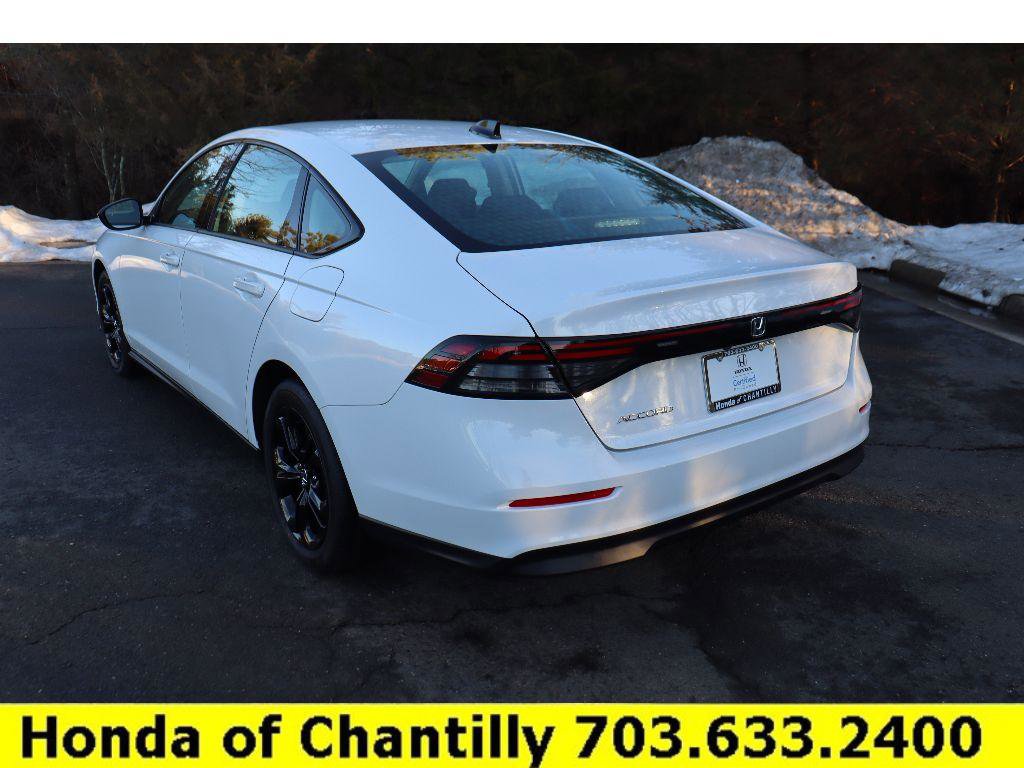 Certified 2025 Honda Accord SE image 5