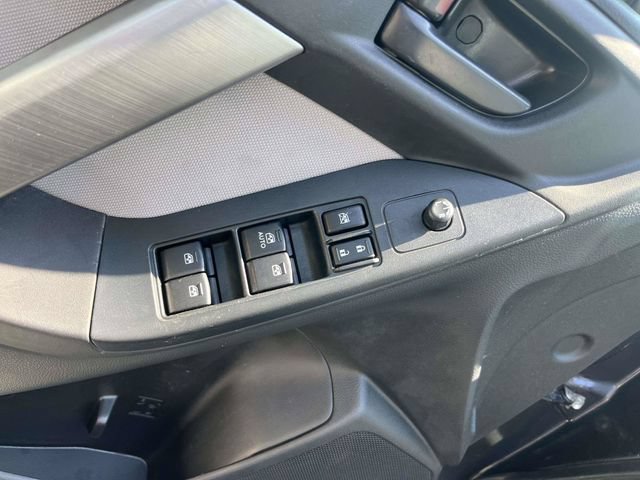 Used 2014 Subaru Forester 2.5i Premium w/ All-Weather Package AWD/4WD image 17