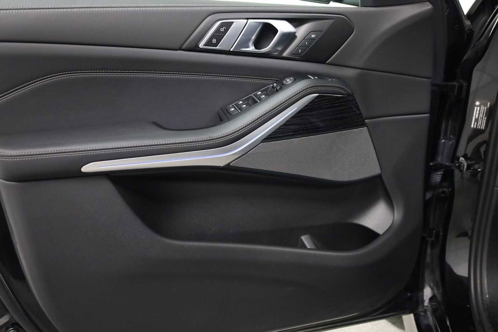 Used 2024 BMW X5 xDrive40i w/ M Sport Package image 16