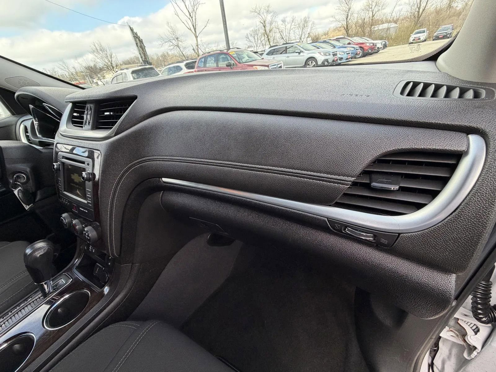 Used 2017 Chevrolet Traverse LT w/ Style and Technology Package AWD/4WD image 14