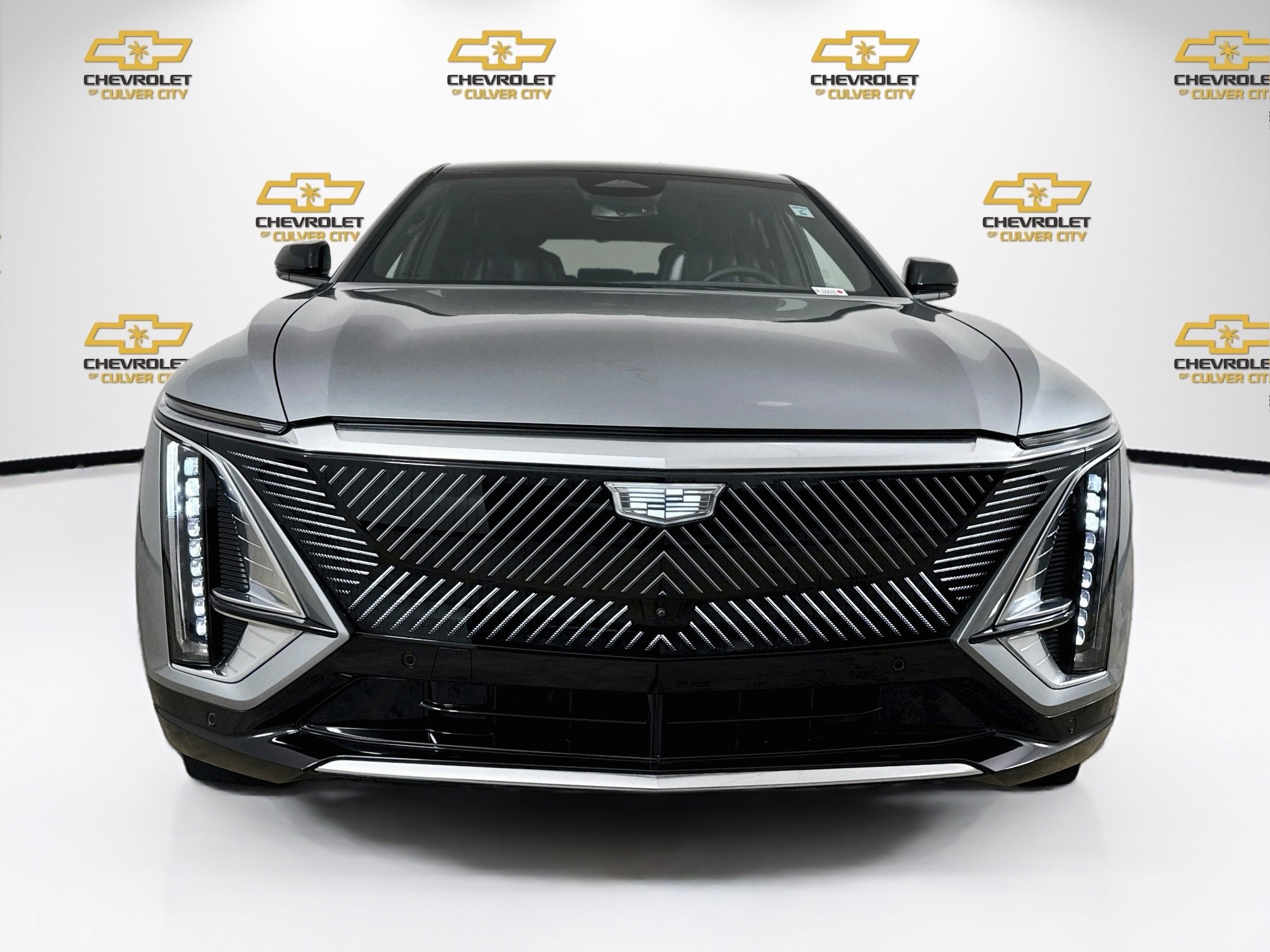 Used 2024 Cadillac Lyriq Luxury RWD image 2