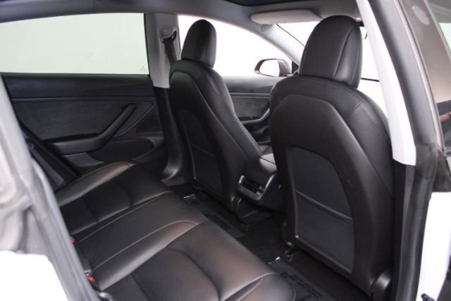 Used 2019 Tesla Model 3 Performance AWD/4WD image 18